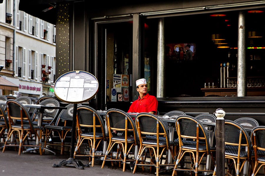 Besiilsintis Paryžiaus kavinės šefas Monmartre