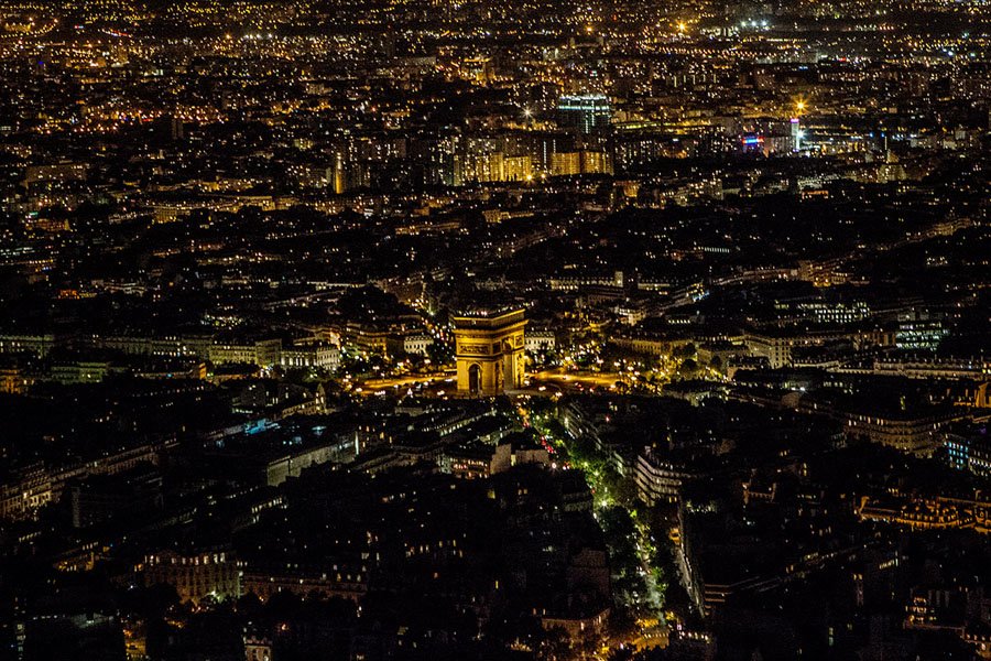 Naktinis Paryžius iš Eifelio bokšto