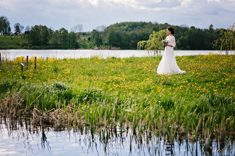 Vestuvių fotosesija Kupiškio marių saloje