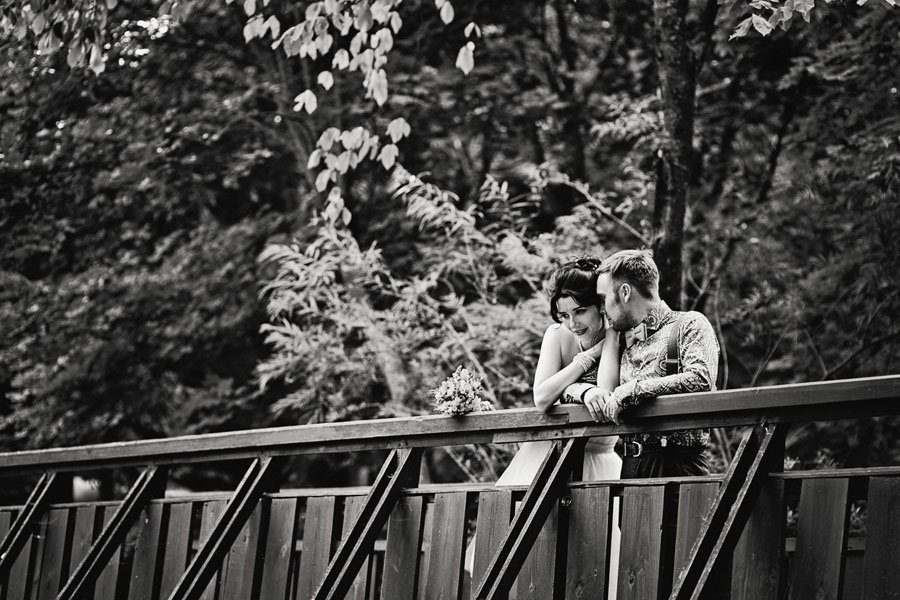 Jaunieji ant tilto Verkių parke
