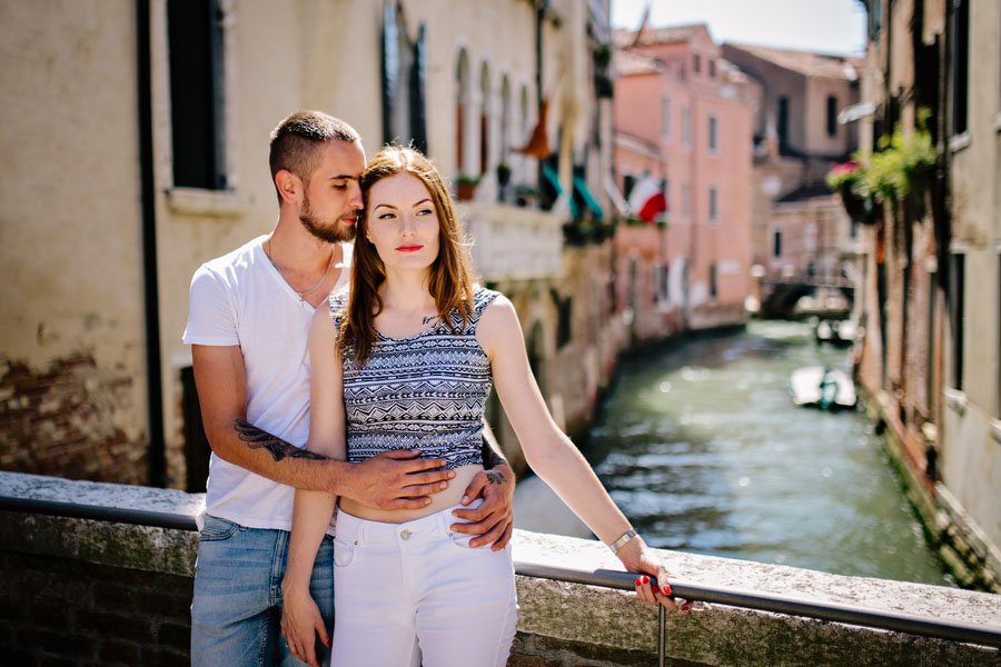 Pora Venecijoje ant tiltelio