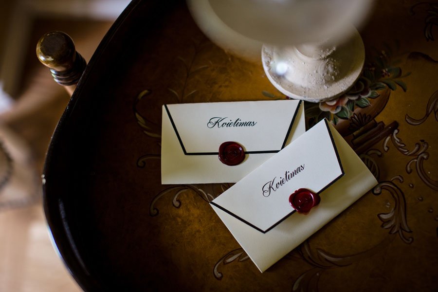 Vestuviniai kvietimai su personalizuotu antspaudu