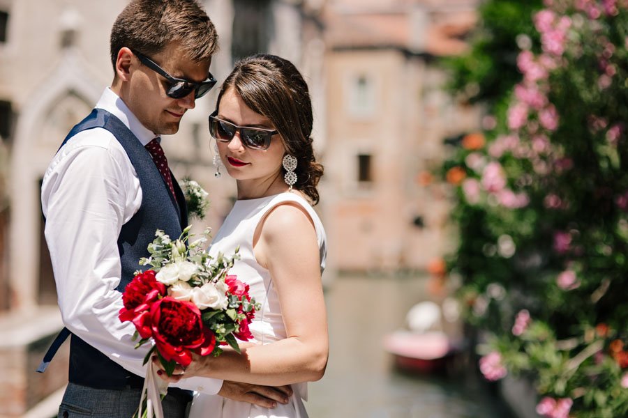 Vestuvių fotografai Venecijos gatvėse