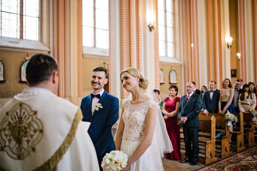 Vestuvių fototgrafai Druskininkų bažnyčioje