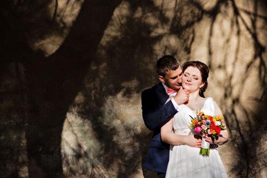 Kūrybiškas šešėlių panaudojimas vestuvių fotografijose   