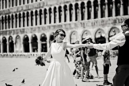 Vestuvių fotosesija San Marco aikštėje Venecijoje